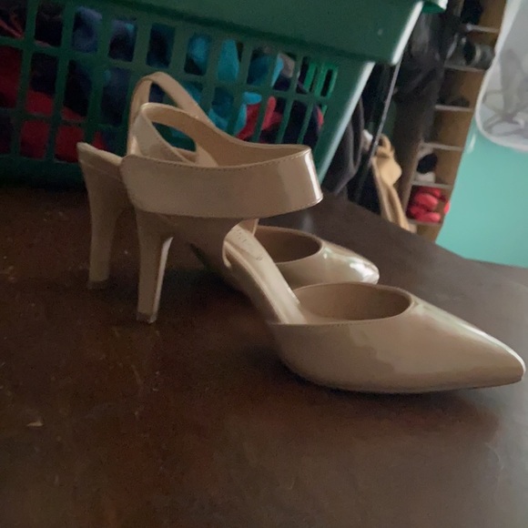 Heels - Picture 2 of 2